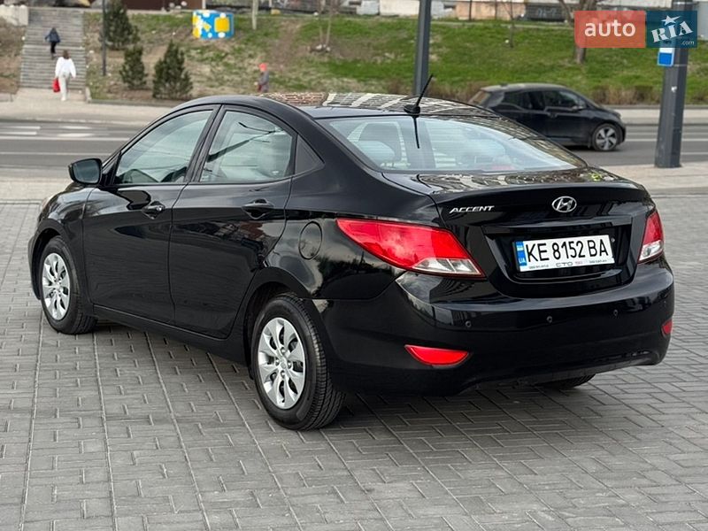 Седан Hyundai Accent 2017 в Днепре