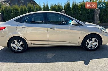 Седан Hyundai Accent 2012 в Львові