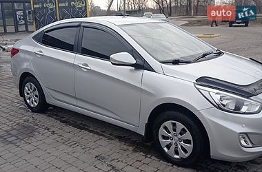 Седан Hyundai Accent 2015 в Дніпрі