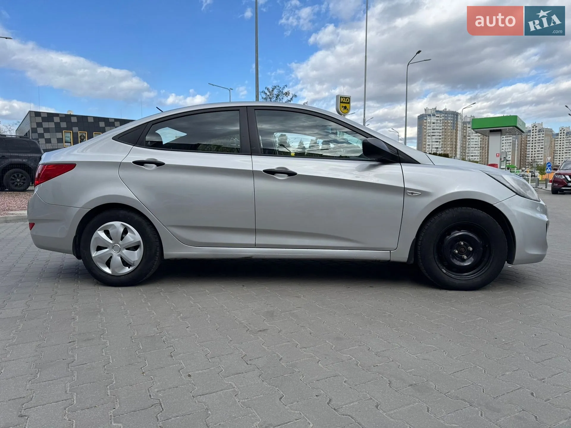 2011 Hyundai Accent - мініатюра 5