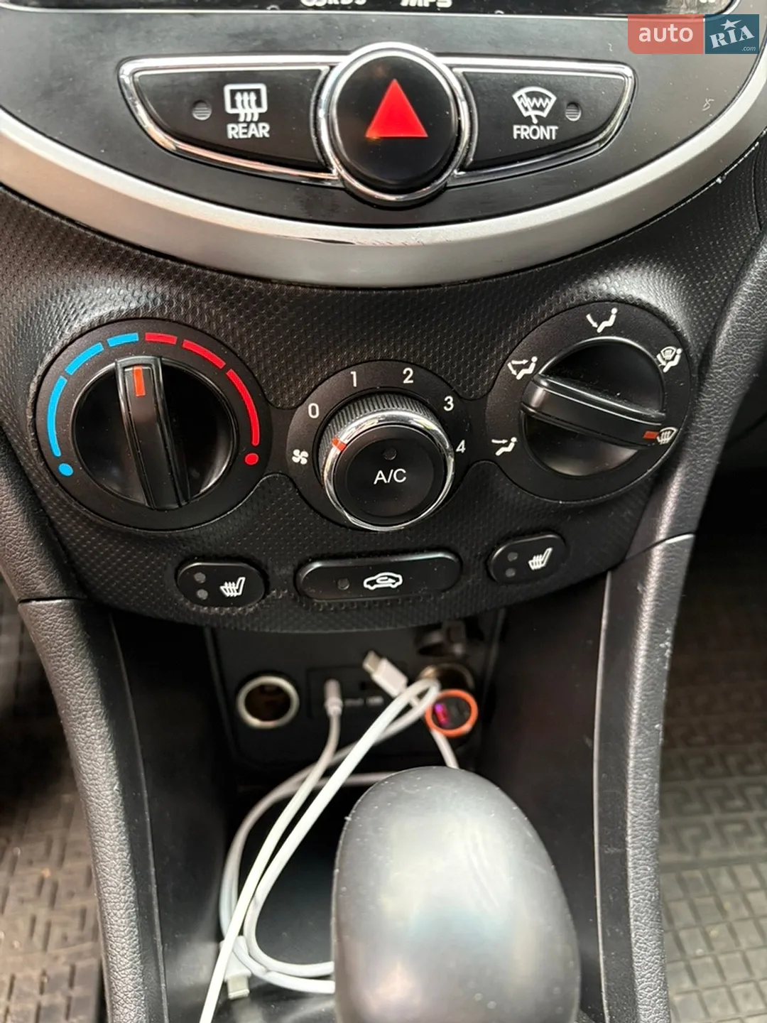 2011 Hyundai Accent - мініатюра 8