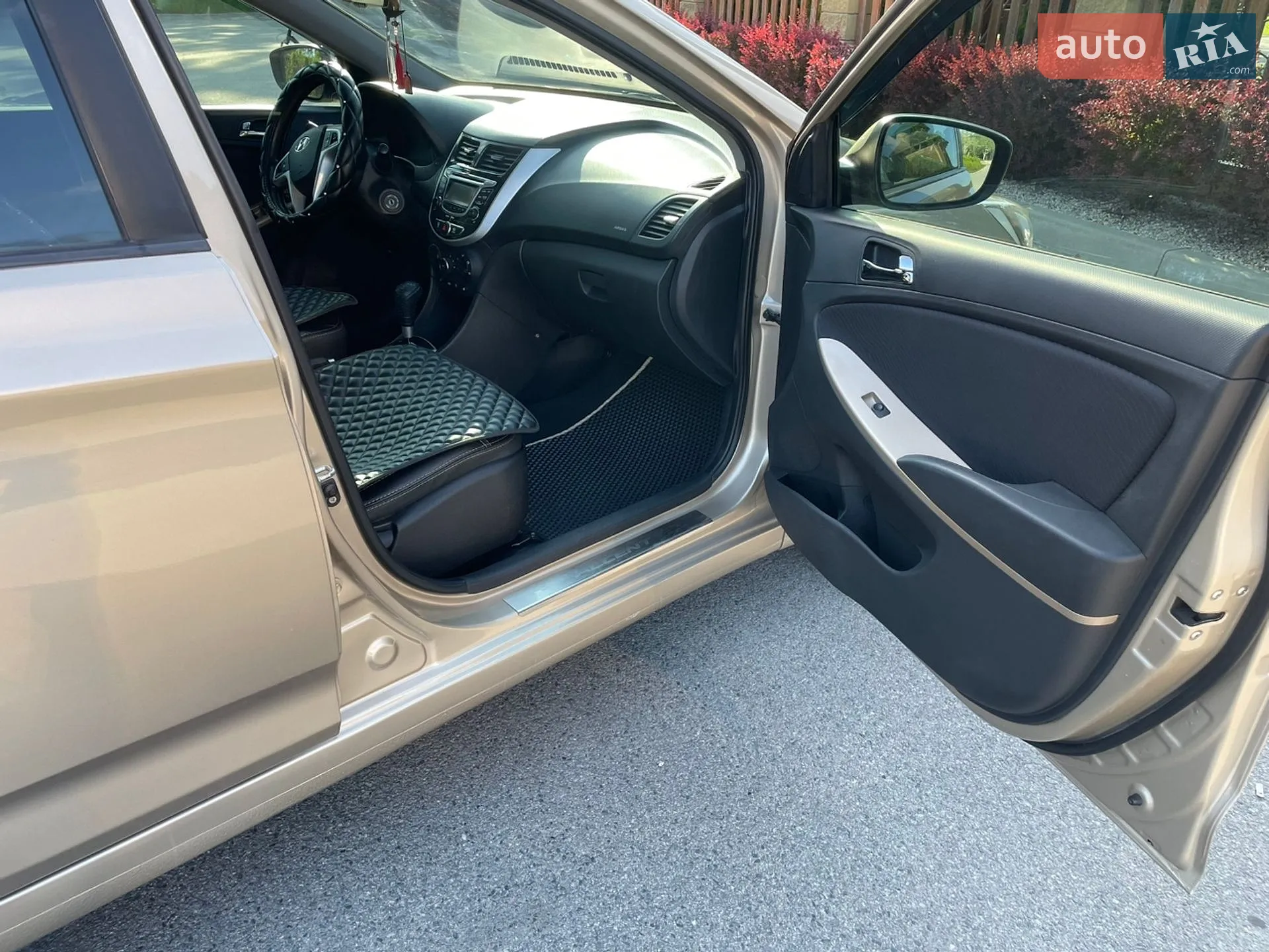 2012 Hyundai Accent - мініатюра 64