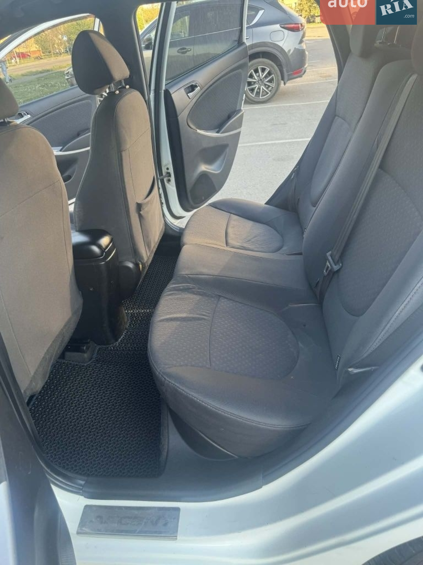 2012 Hyundai Accent - мініатюра 8