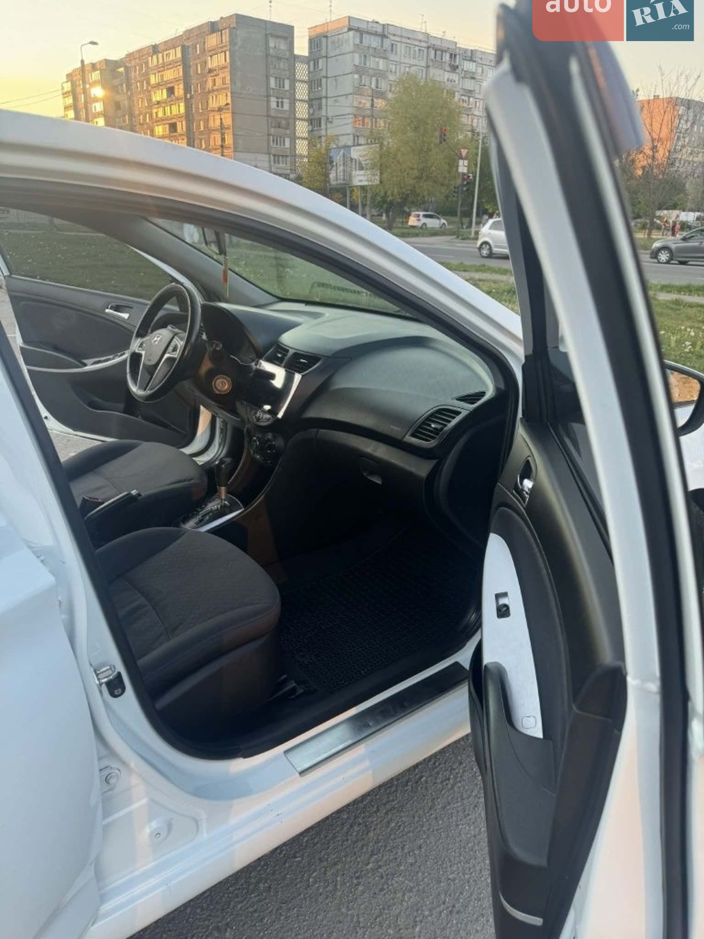 2012 Hyundai Accent - мініатюра 15