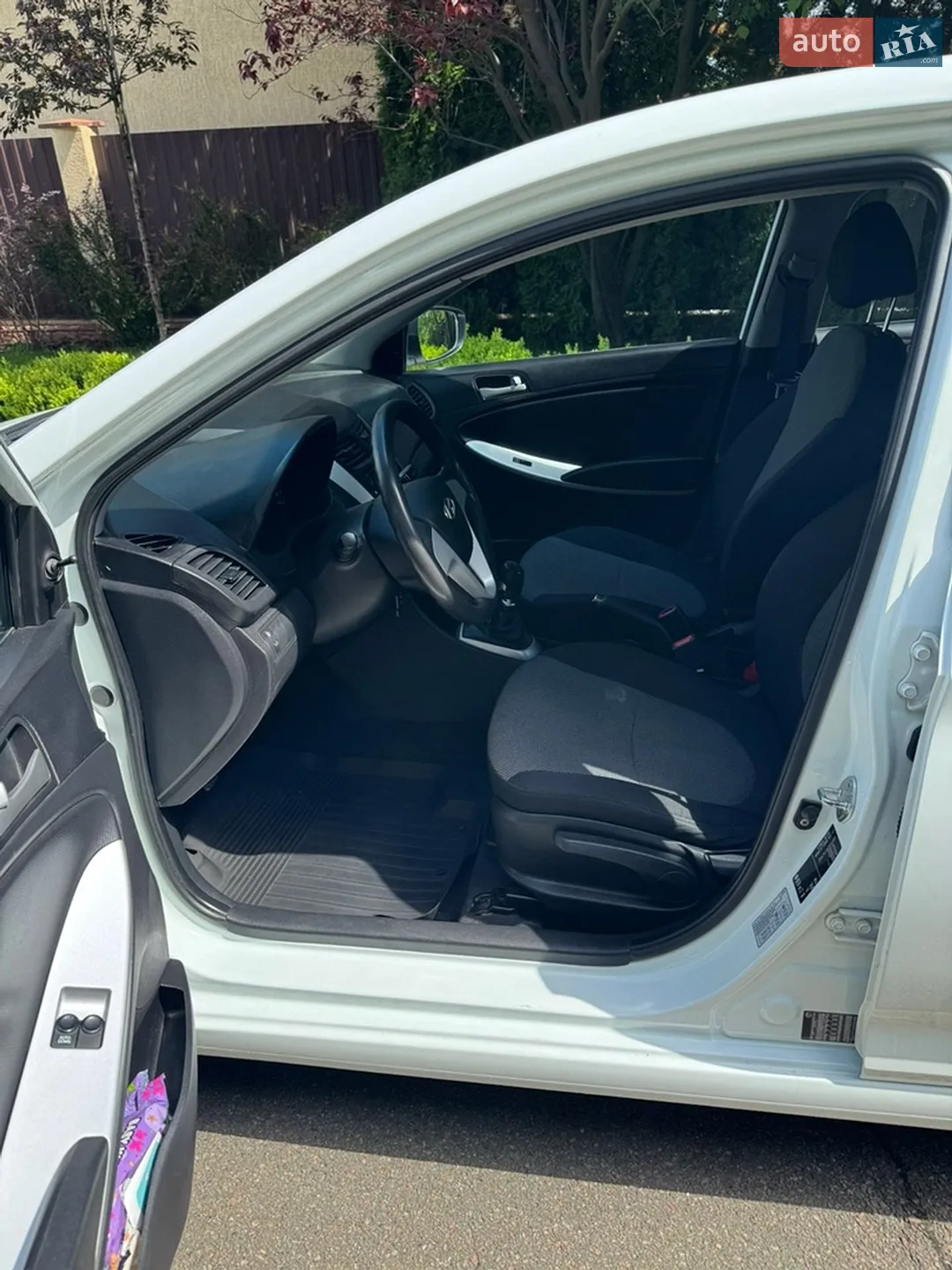2012 Hyundai Accent - мініатюра 12