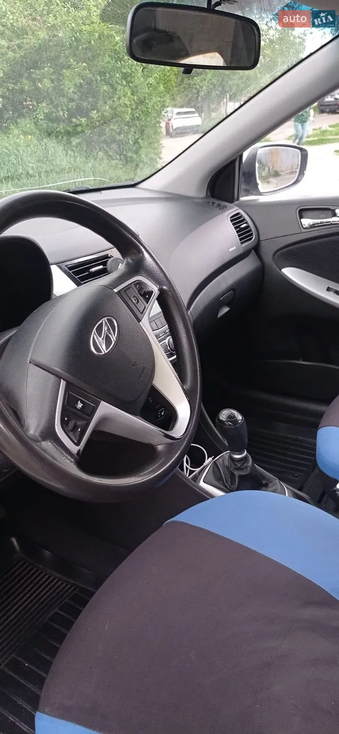 2012 Hyundai Accent - мініатюра 9