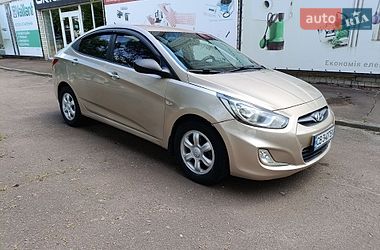 Седан Hyundai Accent 2011 в Чернигове