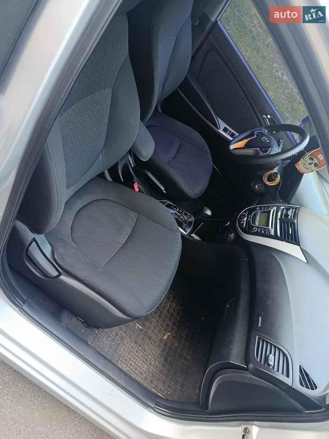 2011 Hyundai Accent - мініатюра 11