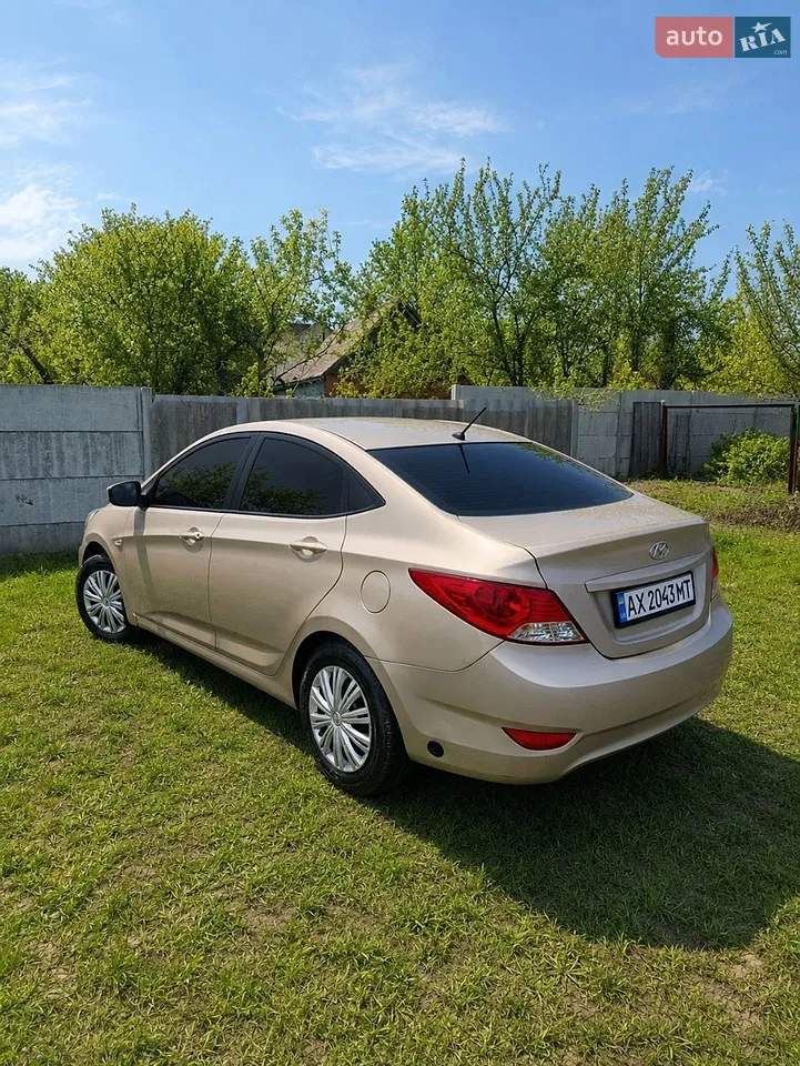 2012 Hyundai Accent - мініатюра 8