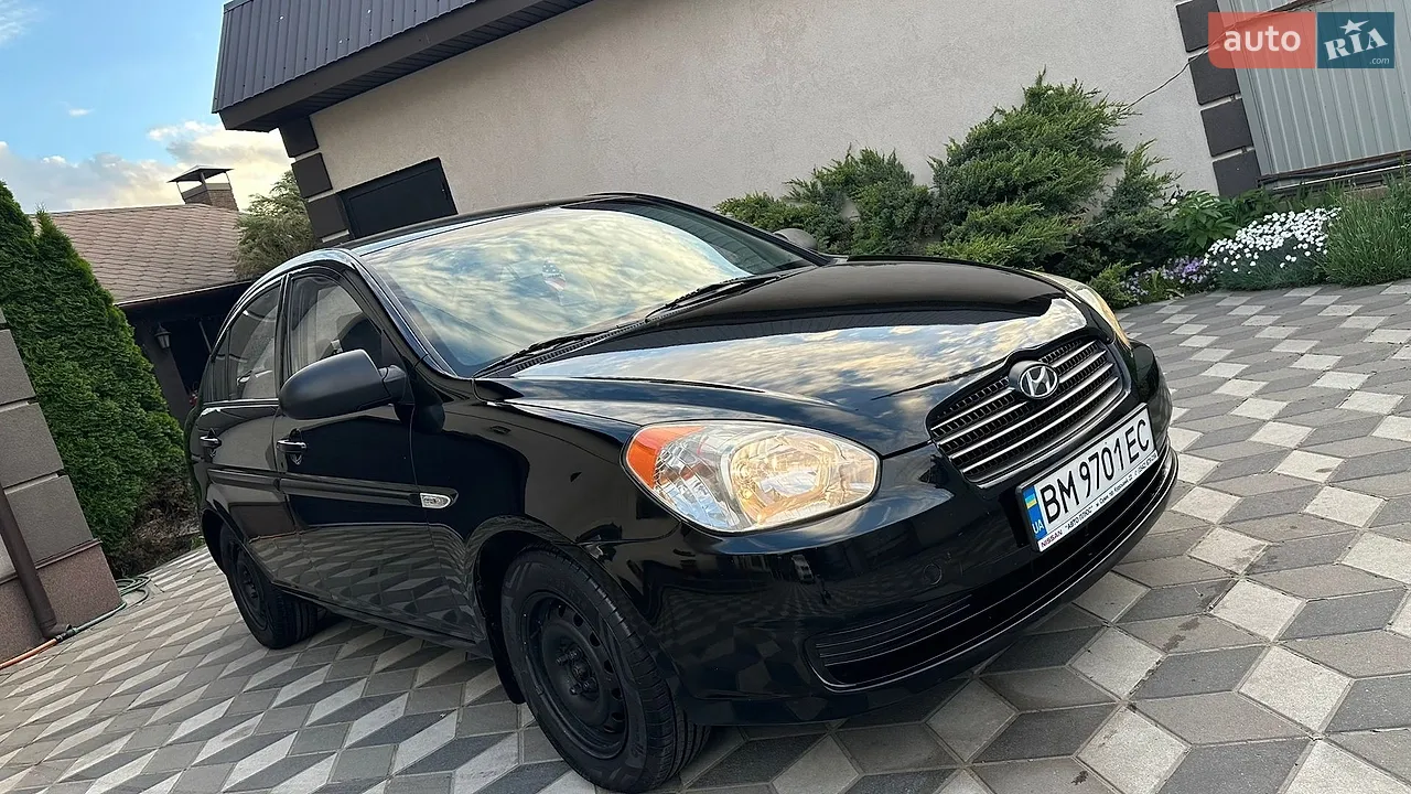 2010 Hyundai Accent - мініатюра 11