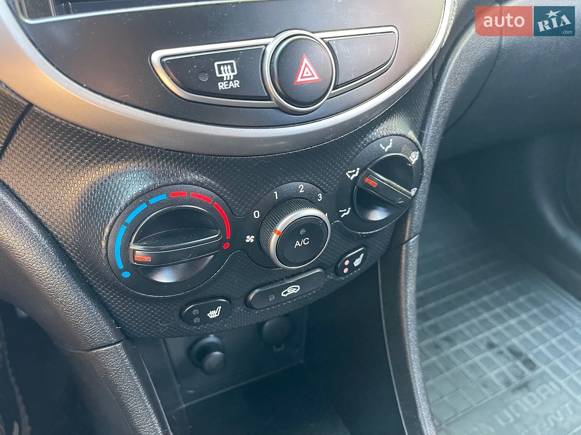 2016 Hyundai Accent - мініатюра 10