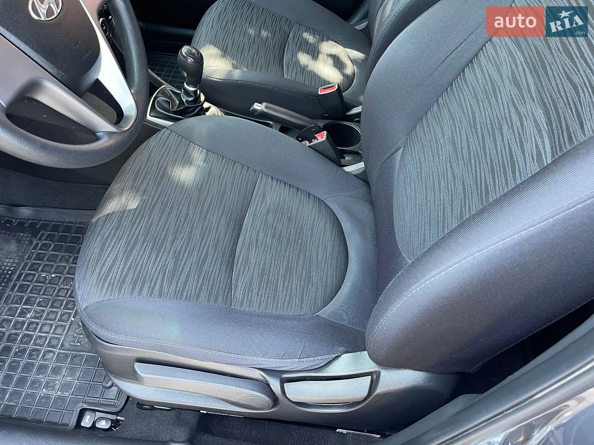 2016 Hyundai Accent - мініатюра 14