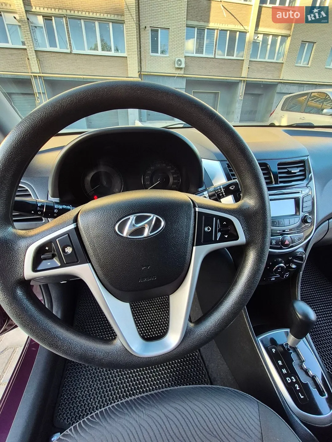 2012 Hyundai Accent - мініатюра 38