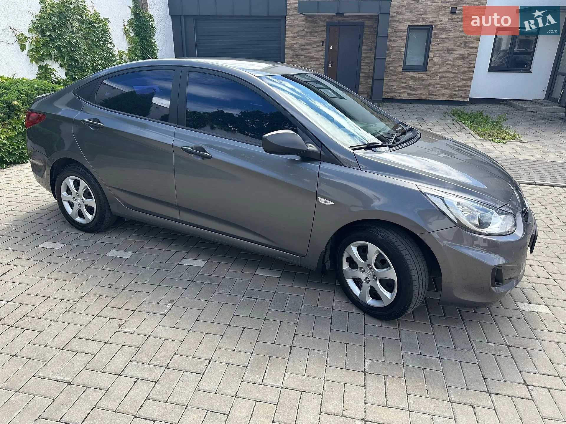 2013 Hyundai Accent - мініатюра 17