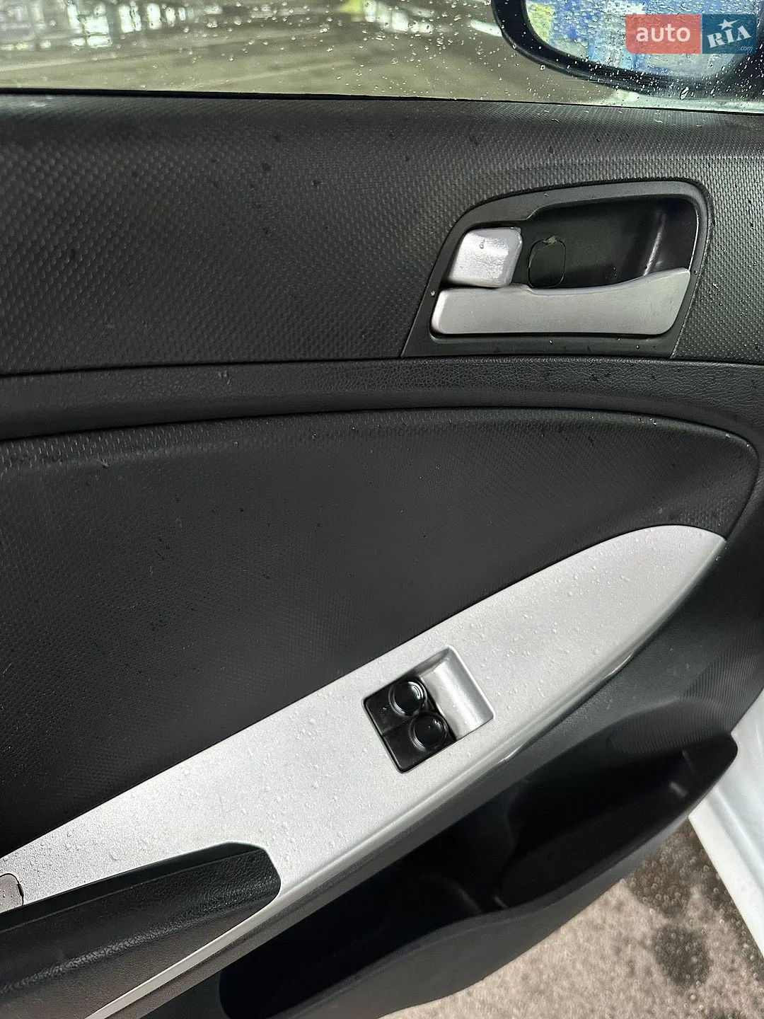 2011 Hyundai Accent - мініатюра 11