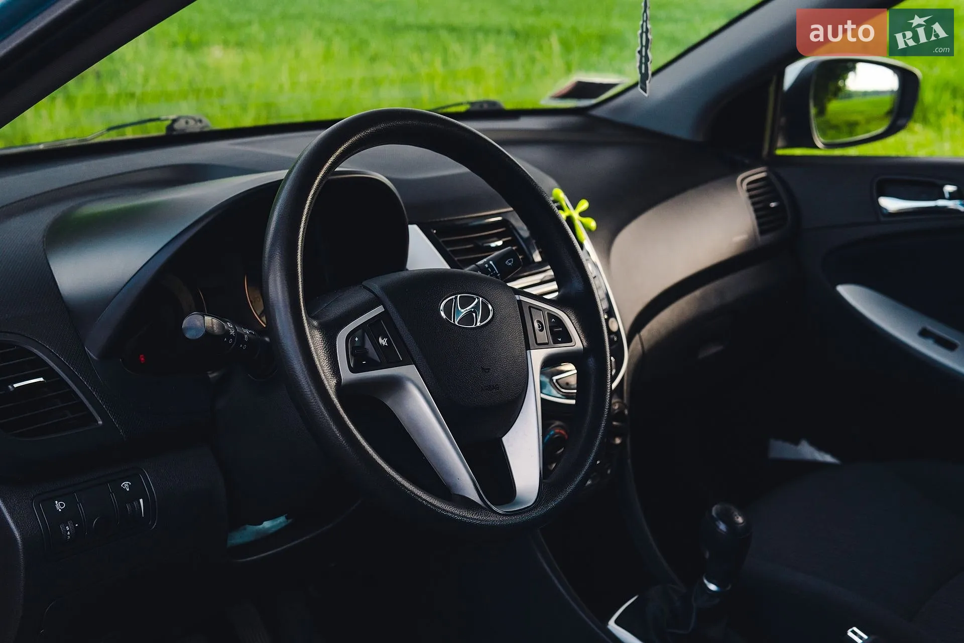2012 Hyundai Accent - мініатюра 13