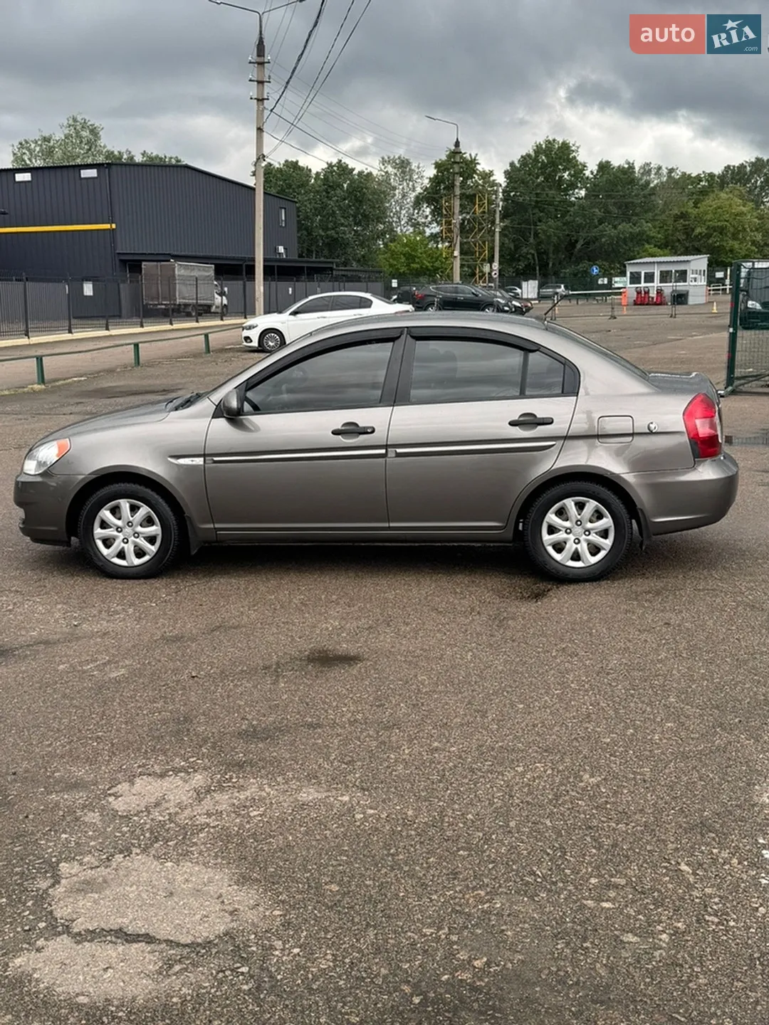 2010 Hyundai Accent - мініатюра 6