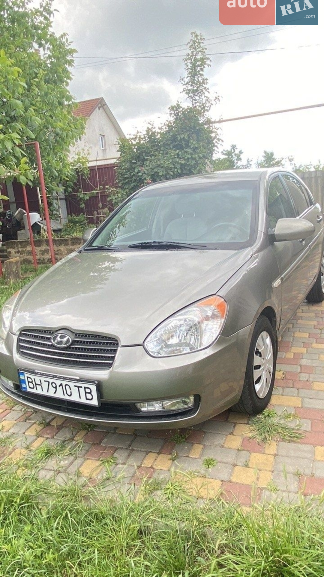 2010 Hyundai Accent - мініатюра 2