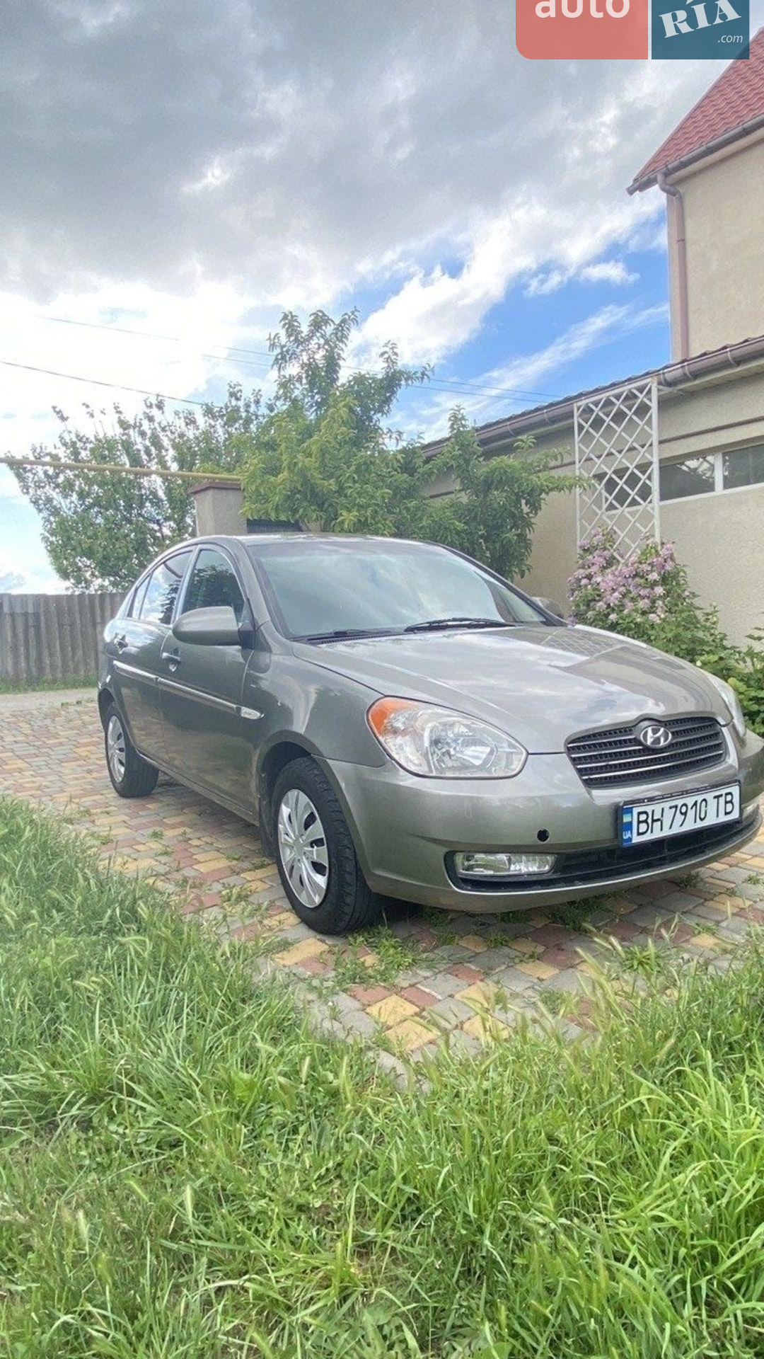 2010 Hyundai Accent - мініатюра 8