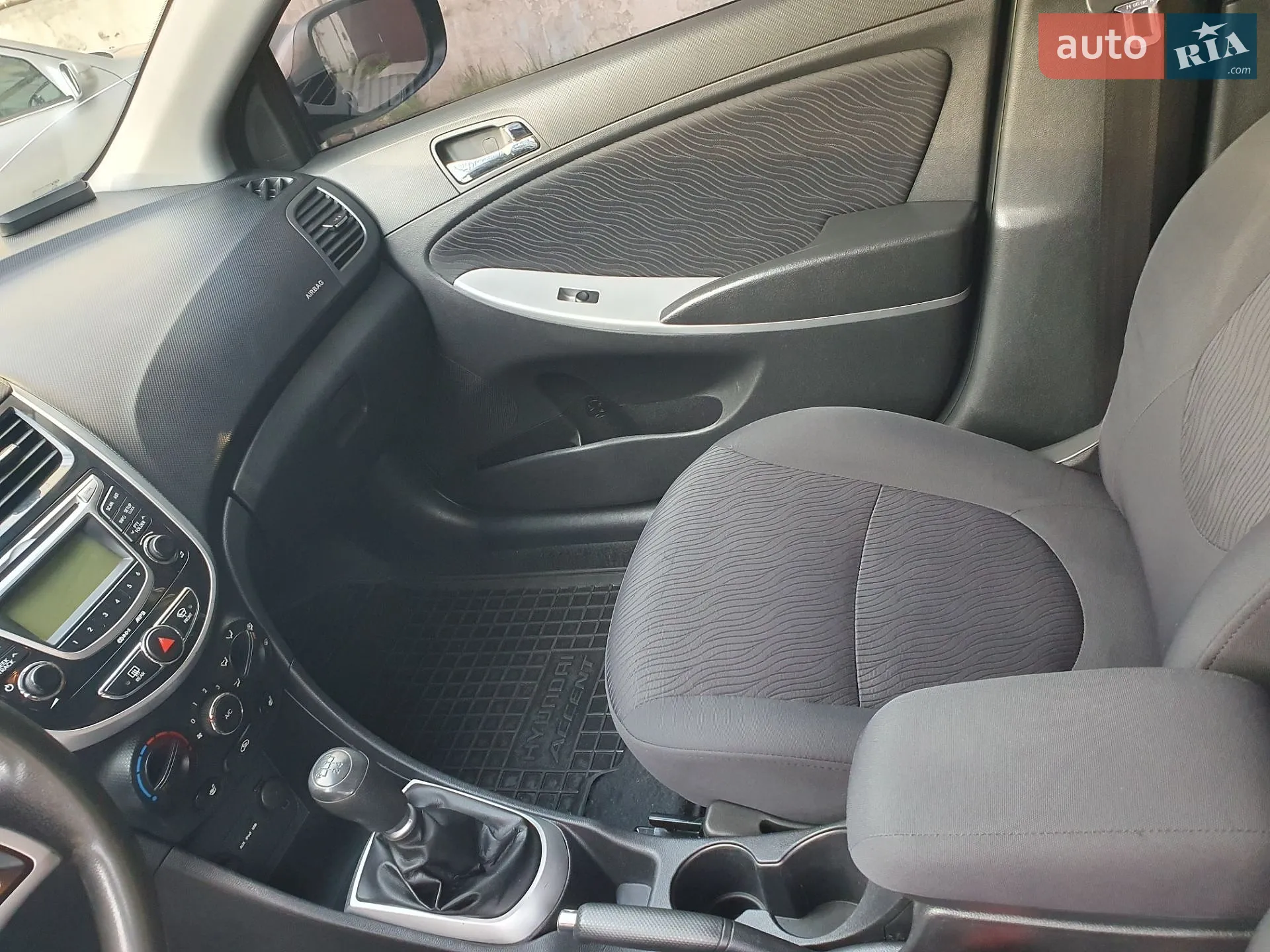 2012 Hyundai Accent - мініатюра 11