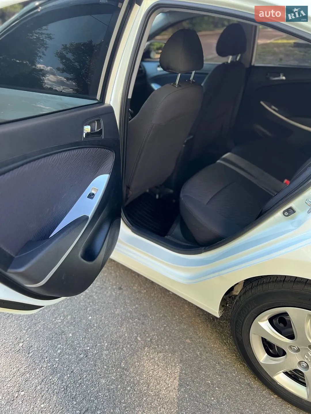 2012 Hyundai Accent - мініатюра 22