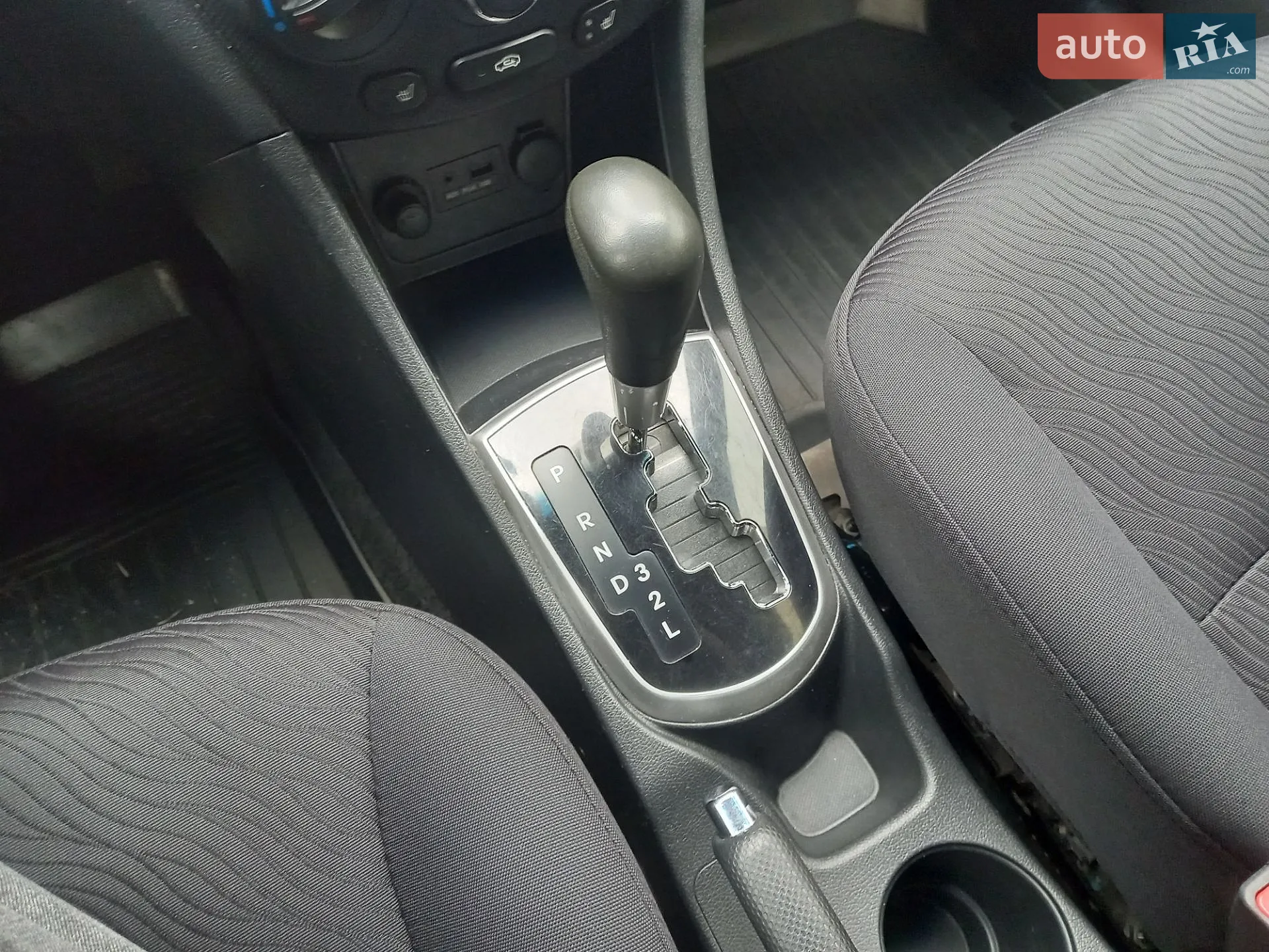 2012 Hyundai Accent - мініатюра 17