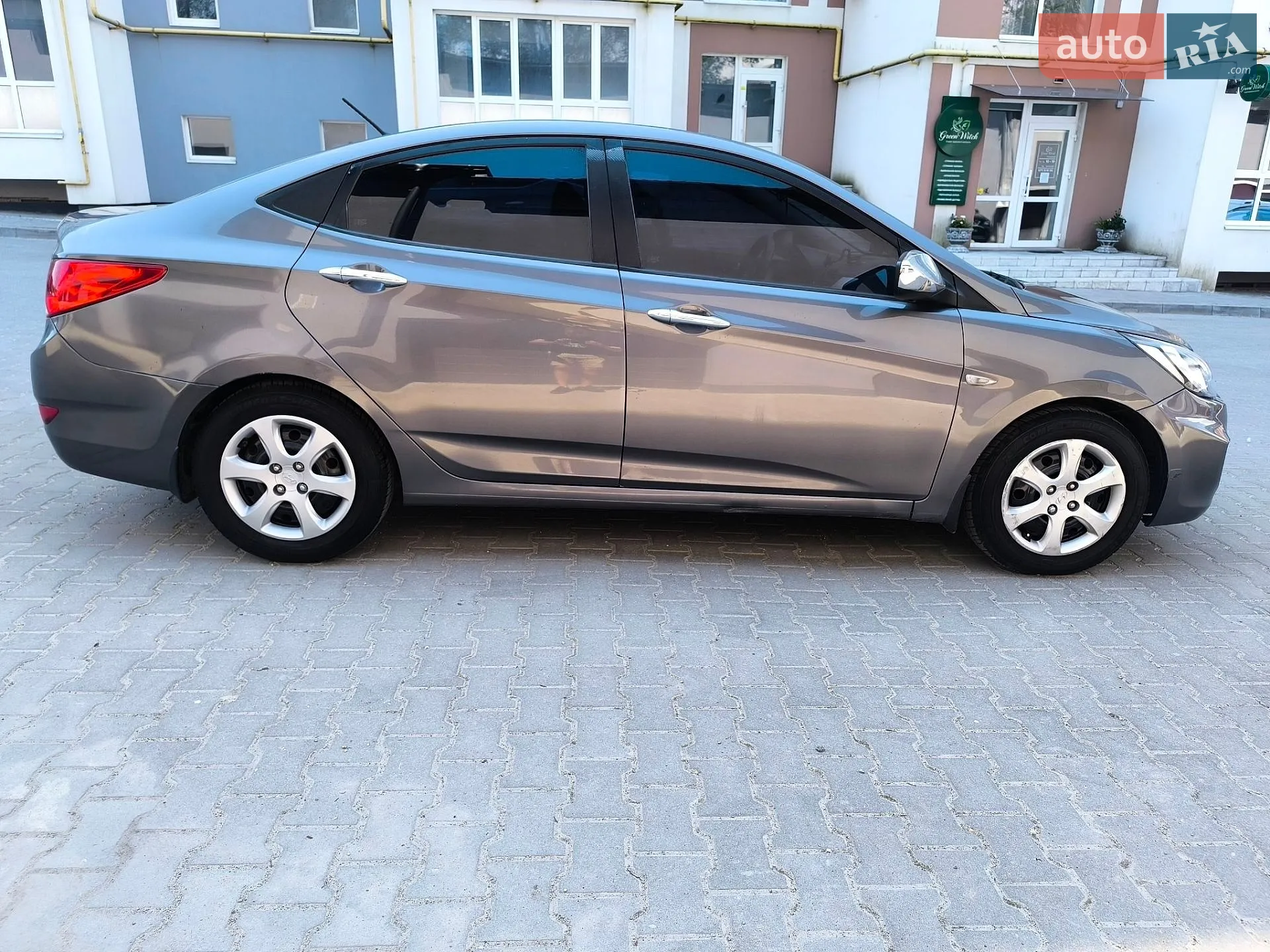 2011 Hyundai Accent - мініатюра 2