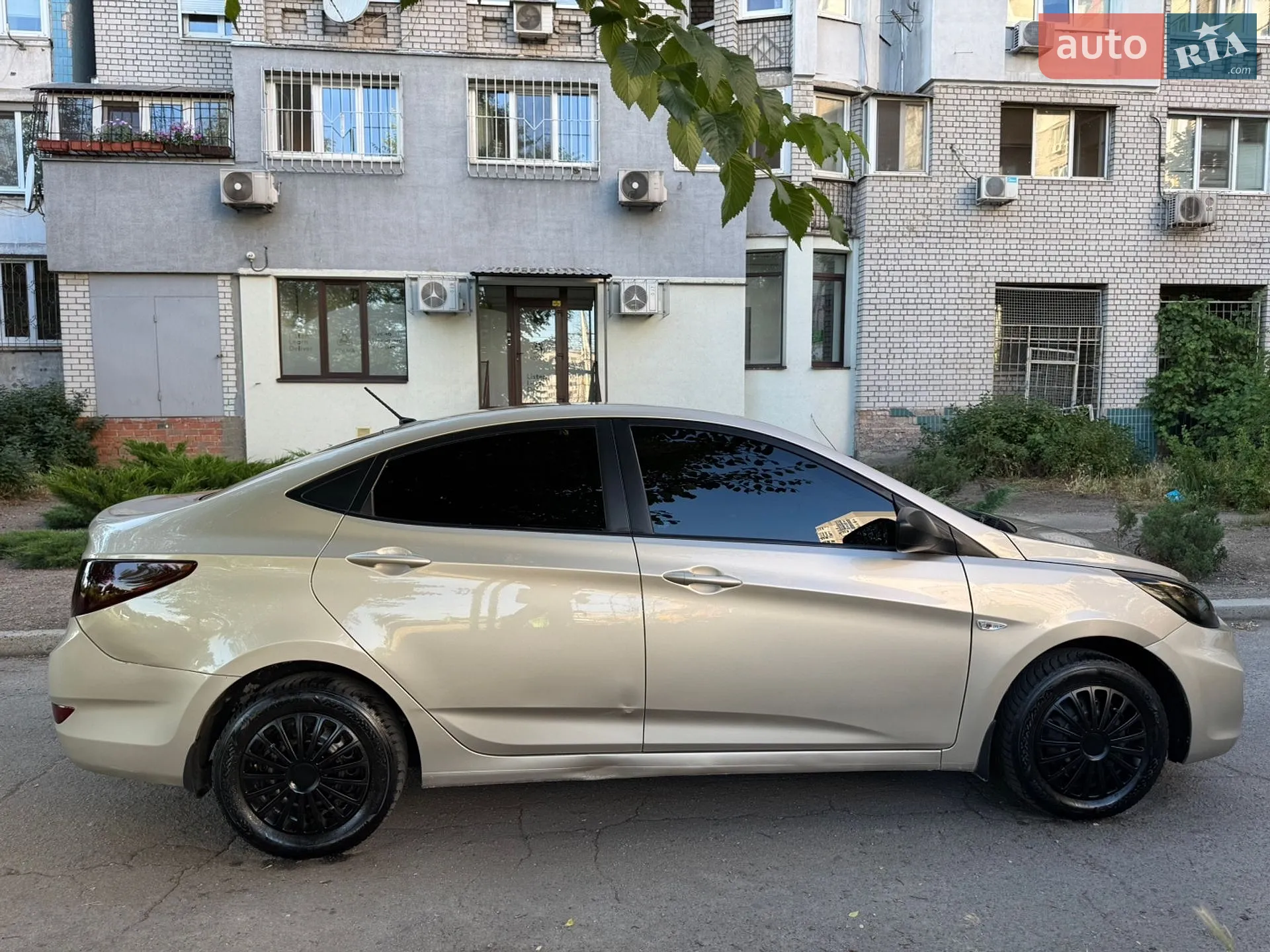 2011 Hyundai Accent - мініатюра 6