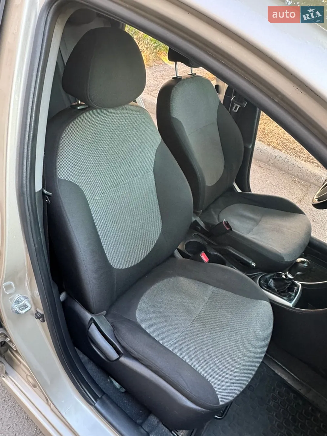 2011 Hyundai Accent - мініатюра 14