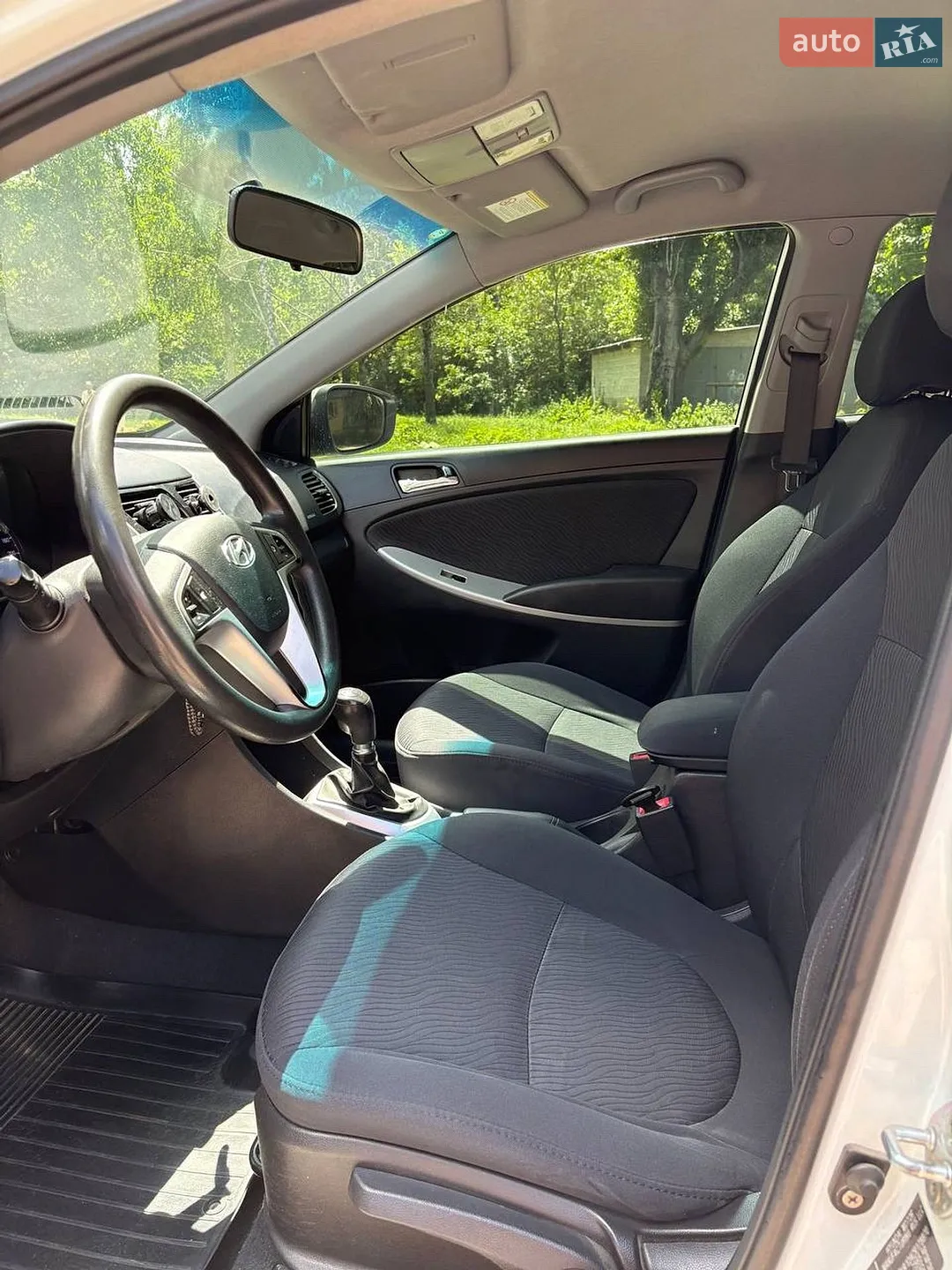 2012 Hyundai Accent - мініатюра 10