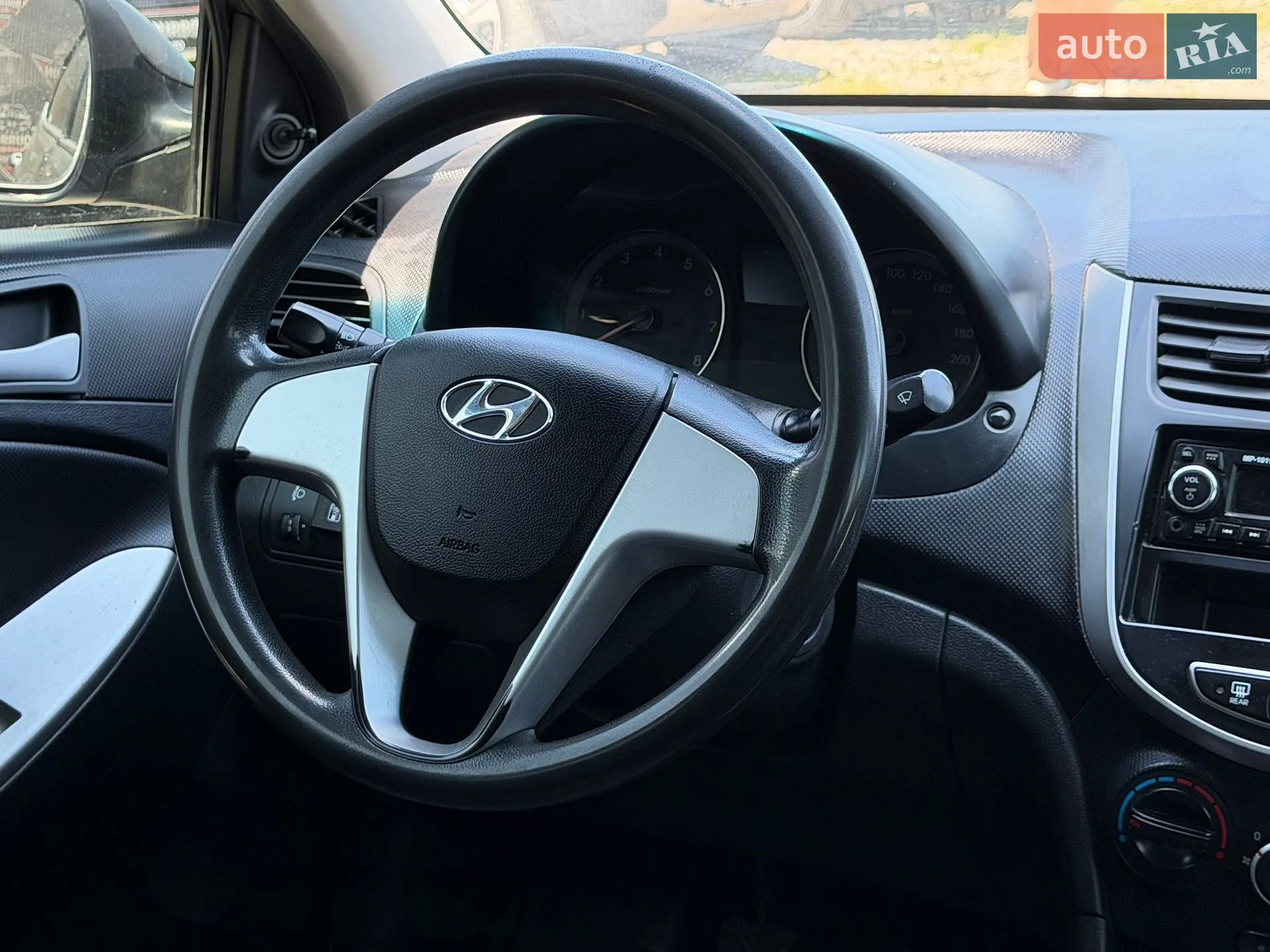 2011 Hyundai Accent - мініатюра 28