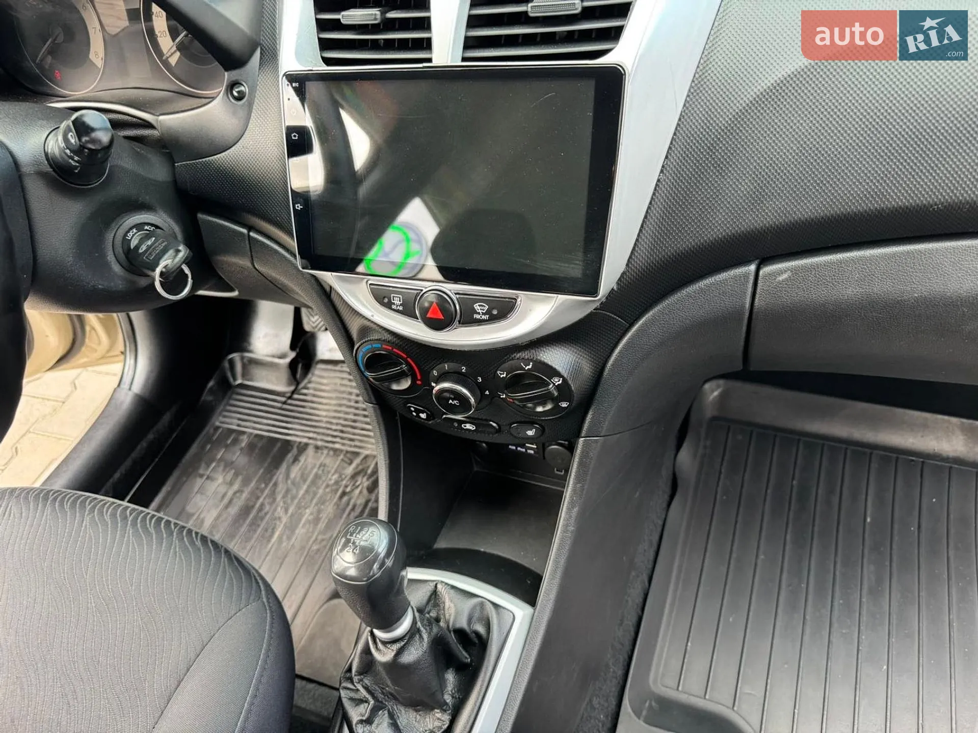 2012 Hyundai Accent - мініатюра 11