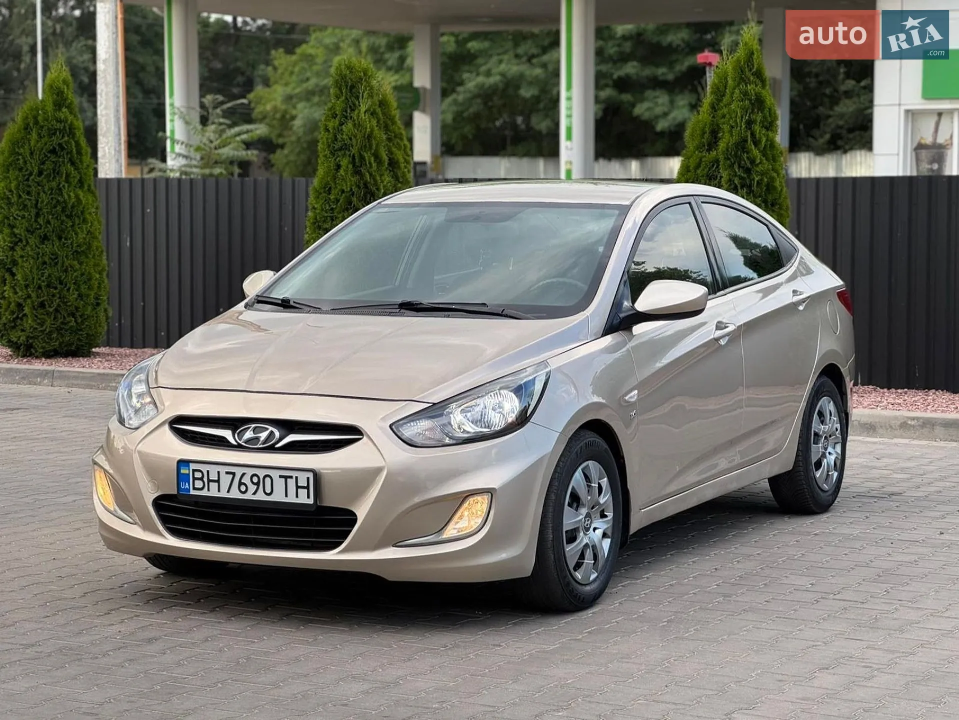2012 Hyundai Accent - мініатюра 3