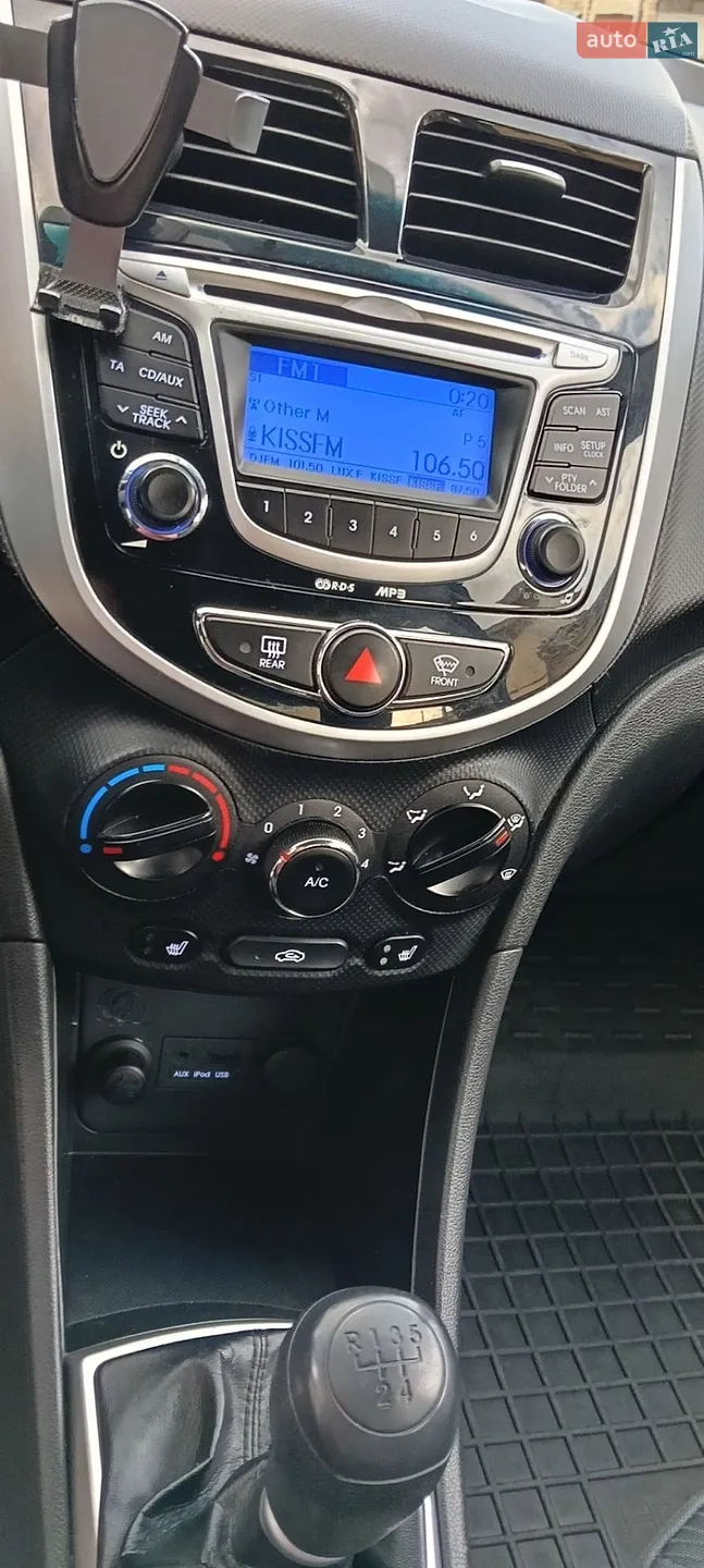 2011 Hyundai Accent - мініатюра 12