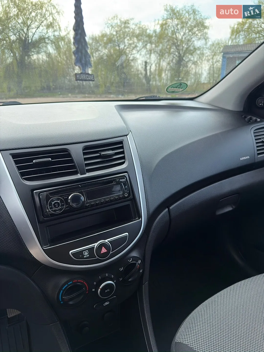2011 Hyundai Accent - мініатюра 29