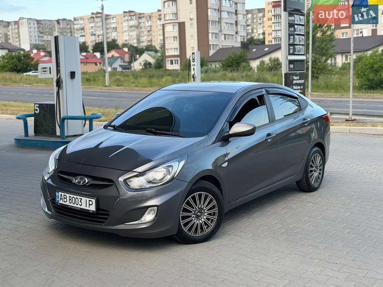2012 Hyundai Accent - мініатюра 17