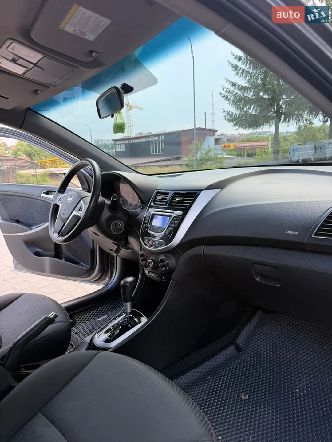 2011 Hyundai Accent - мініатюра 25