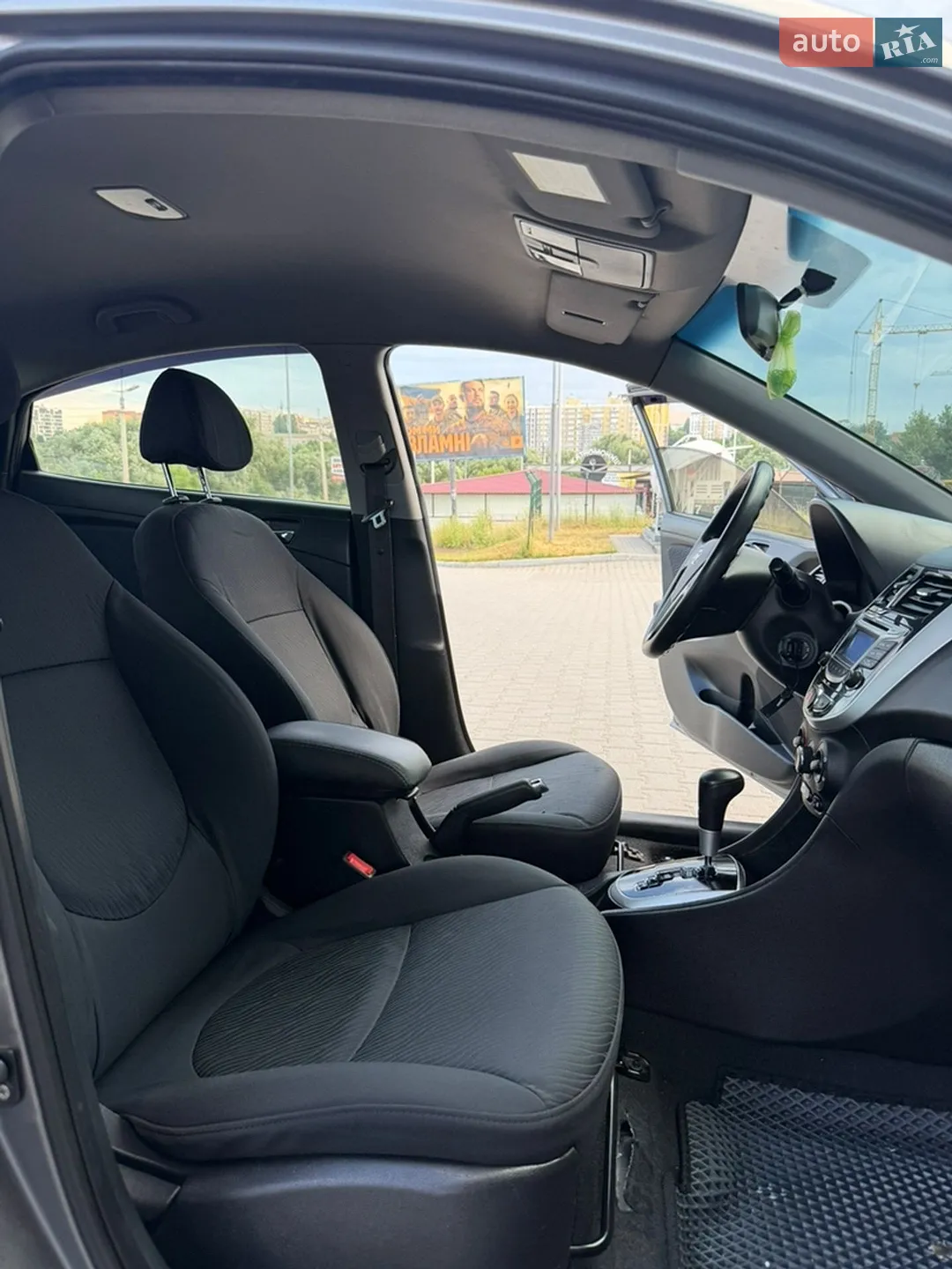 2011 Hyundai Accent - мініатюра 26