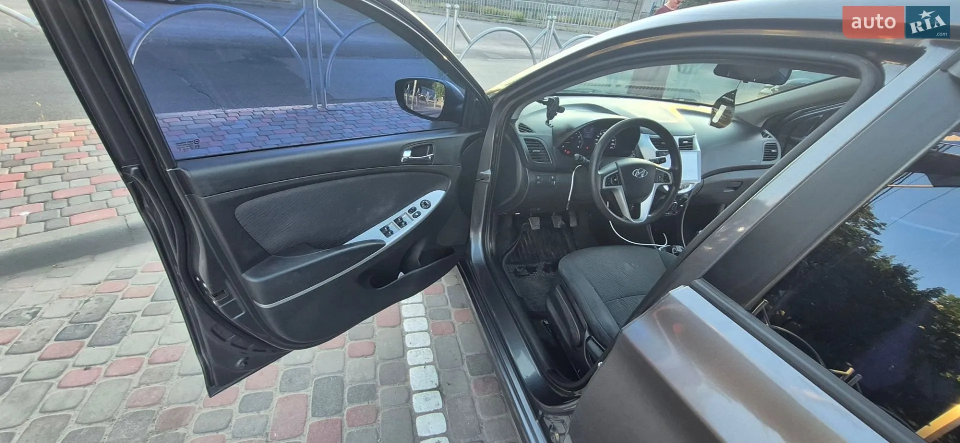 2013 Hyundai Accent - мініатюра 3