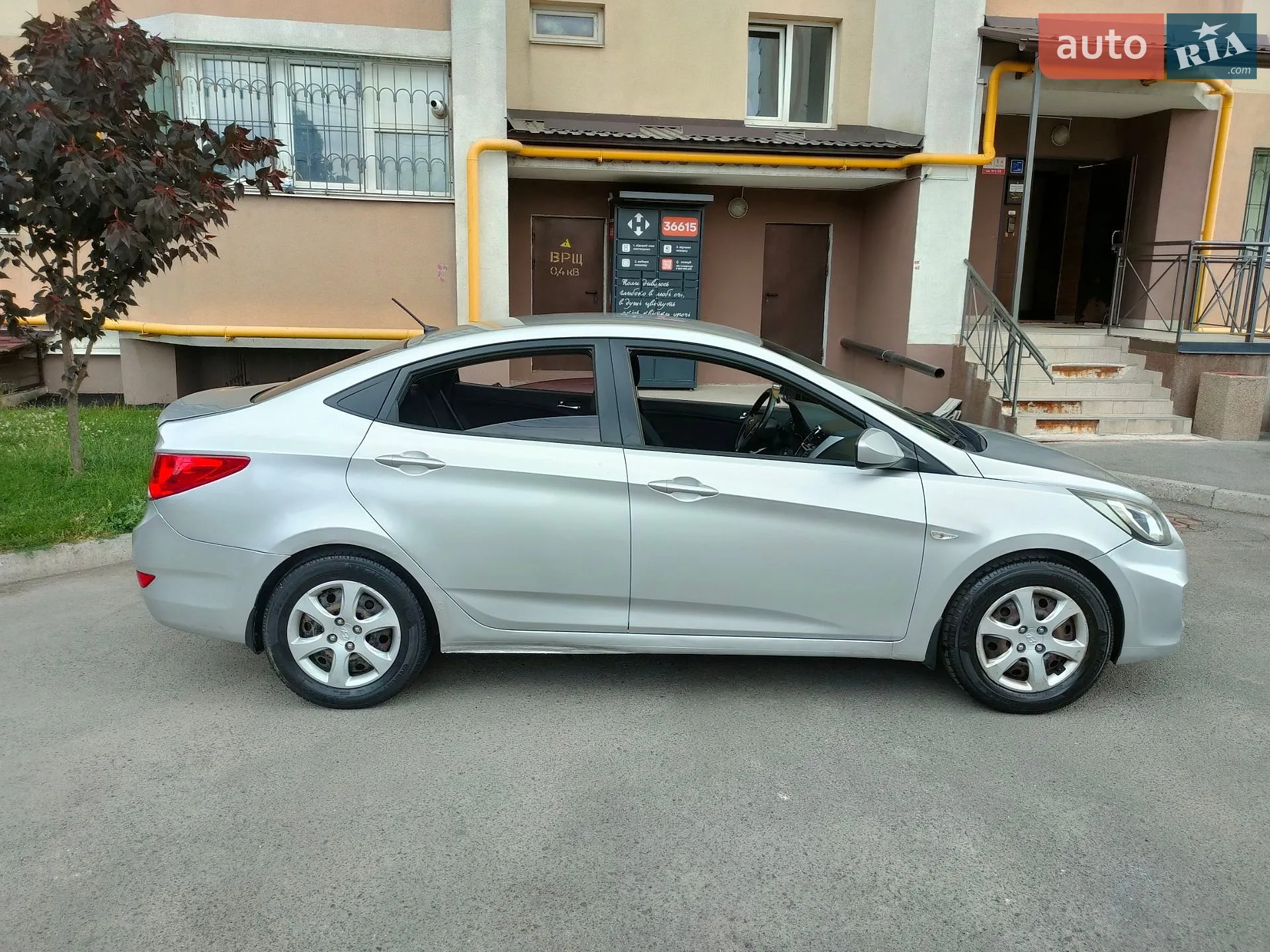 2011 Hyundai Accent - мініатюра 2