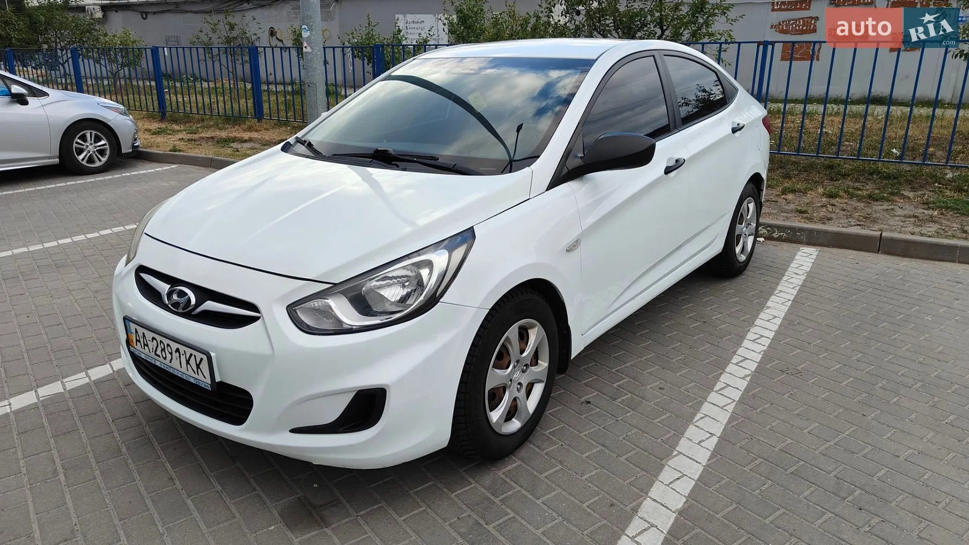 2012 Hyundai Accent - фото 1