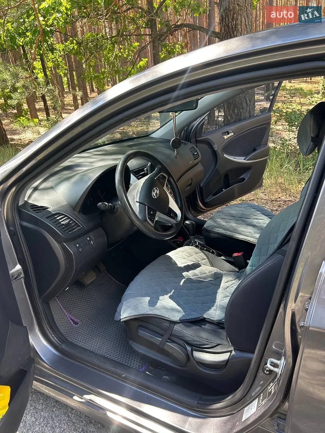 2011 Hyundai Accent - мініатюра 12