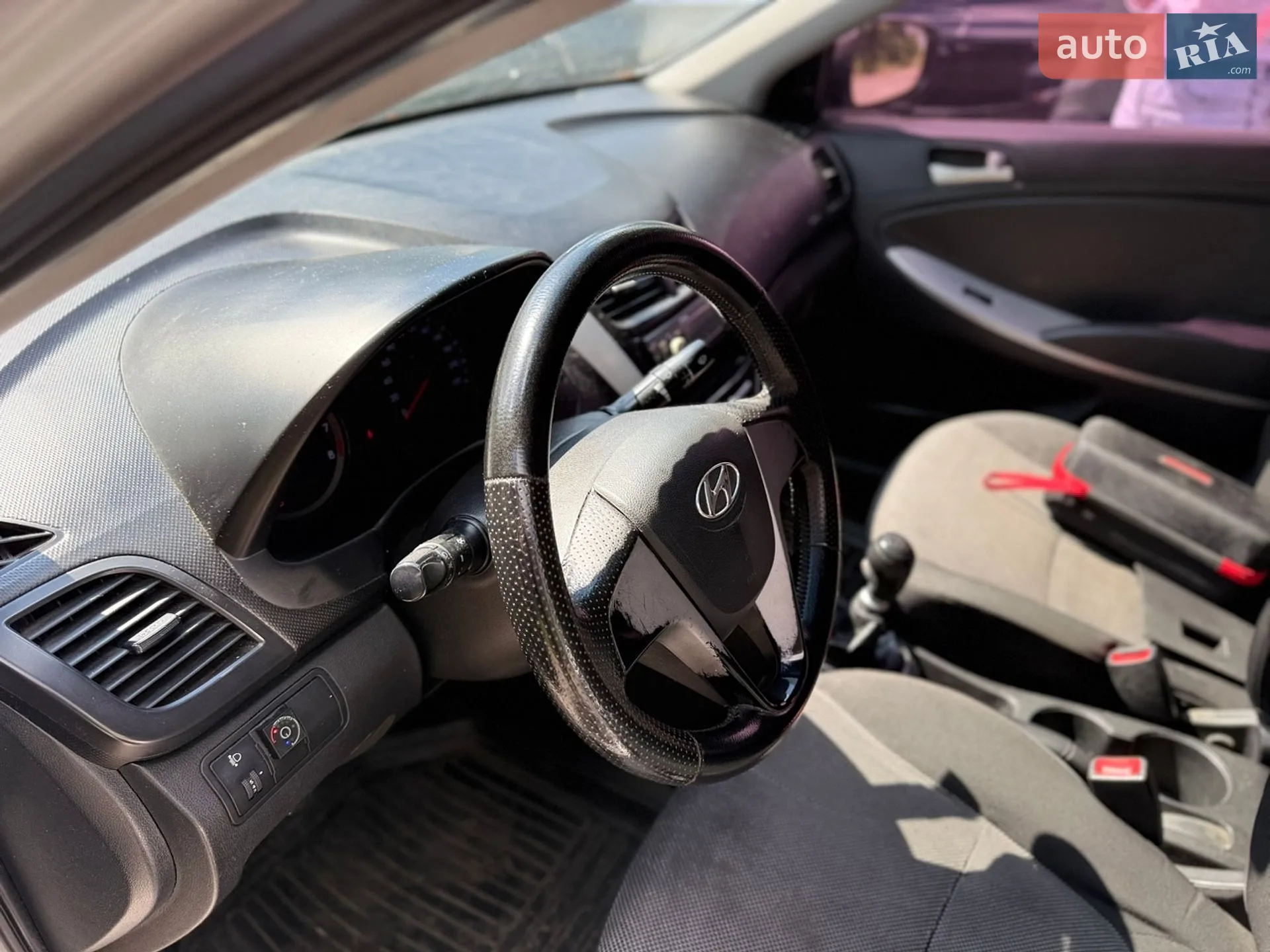 2012 Hyundai Accent - мініатюра 10
