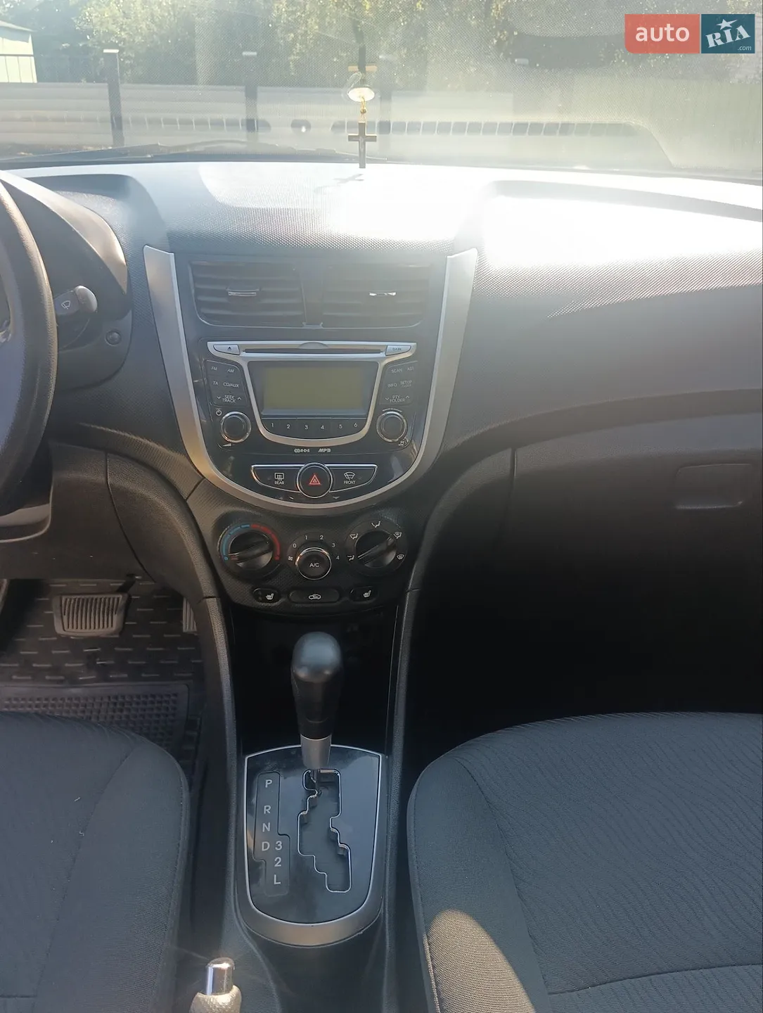 2012 Hyundai Accent - мініатюра 23