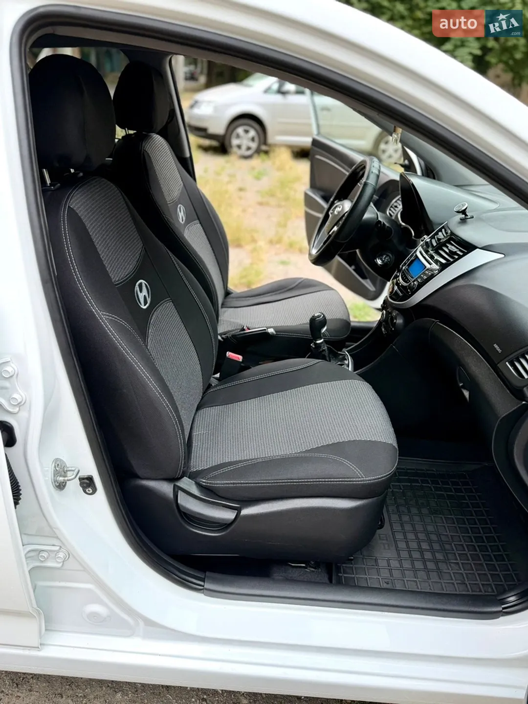 2011 Hyundai Accent - мініатюра 39
