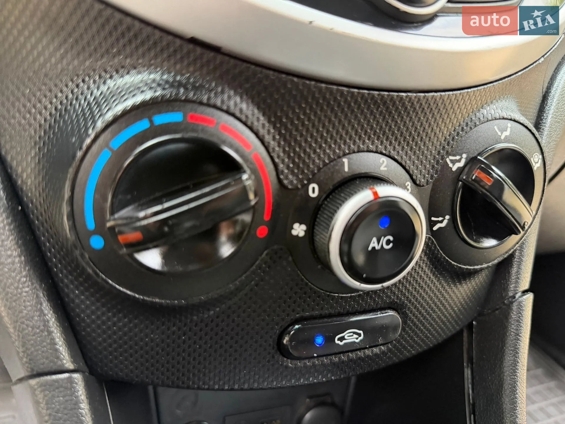 2011 Hyundai Accent - мініатюра 52