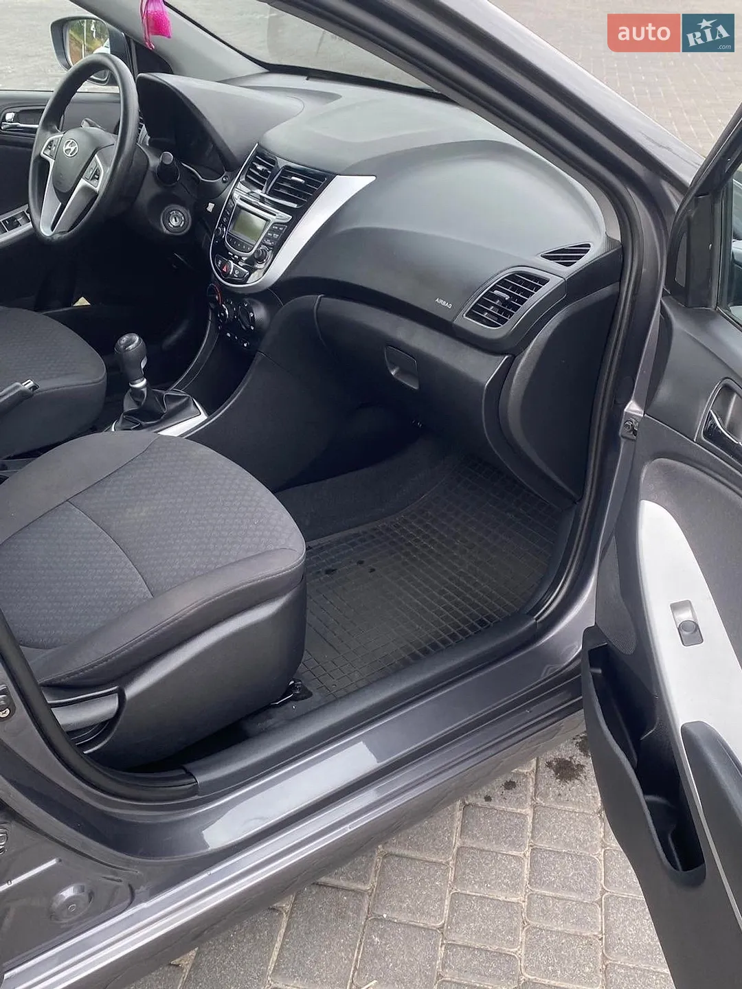 2012 Hyundai Accent - мініатюра 13