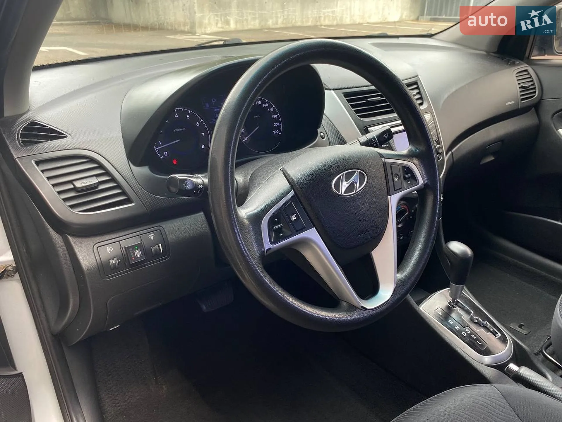 2011 Hyundai Accent - мініатюра 10