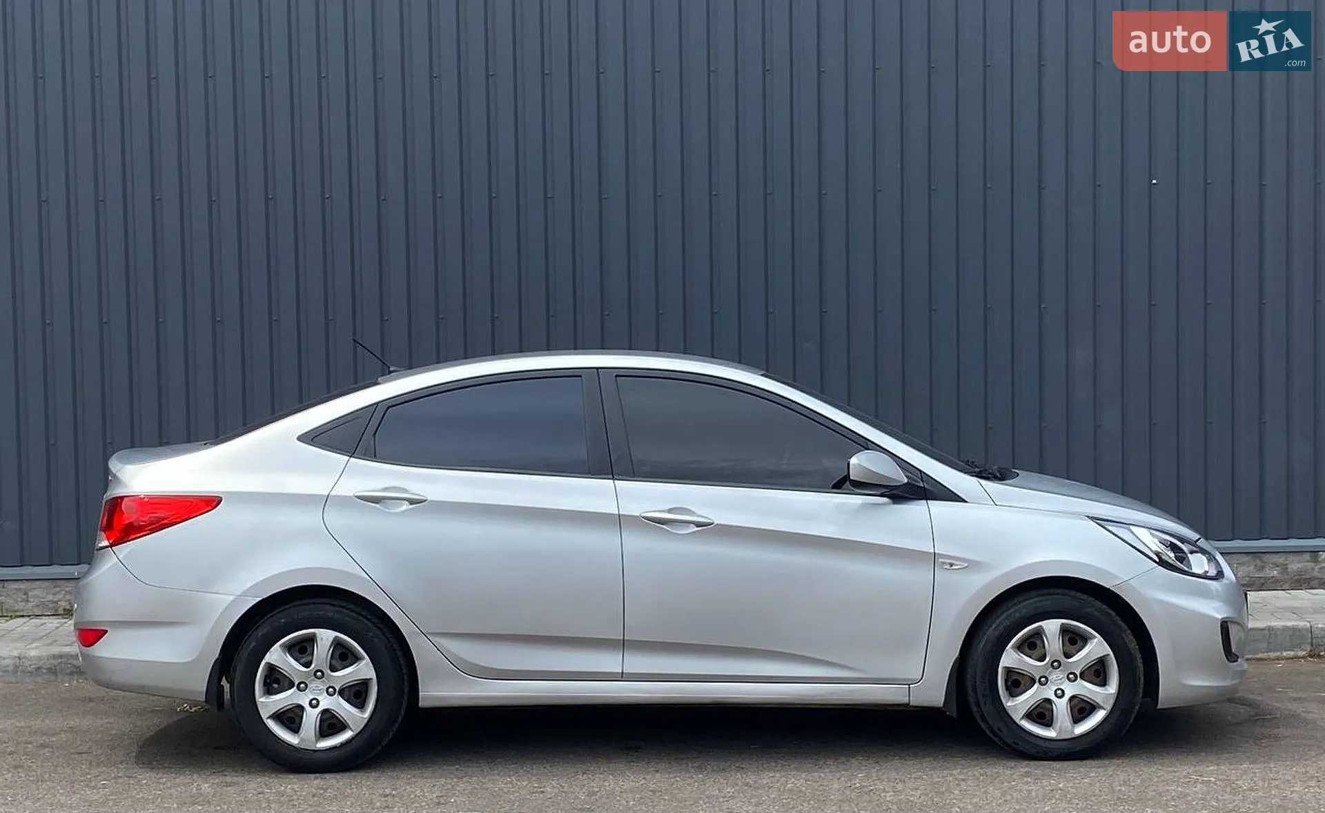 2011 Hyundai Accent - мініатюра 4