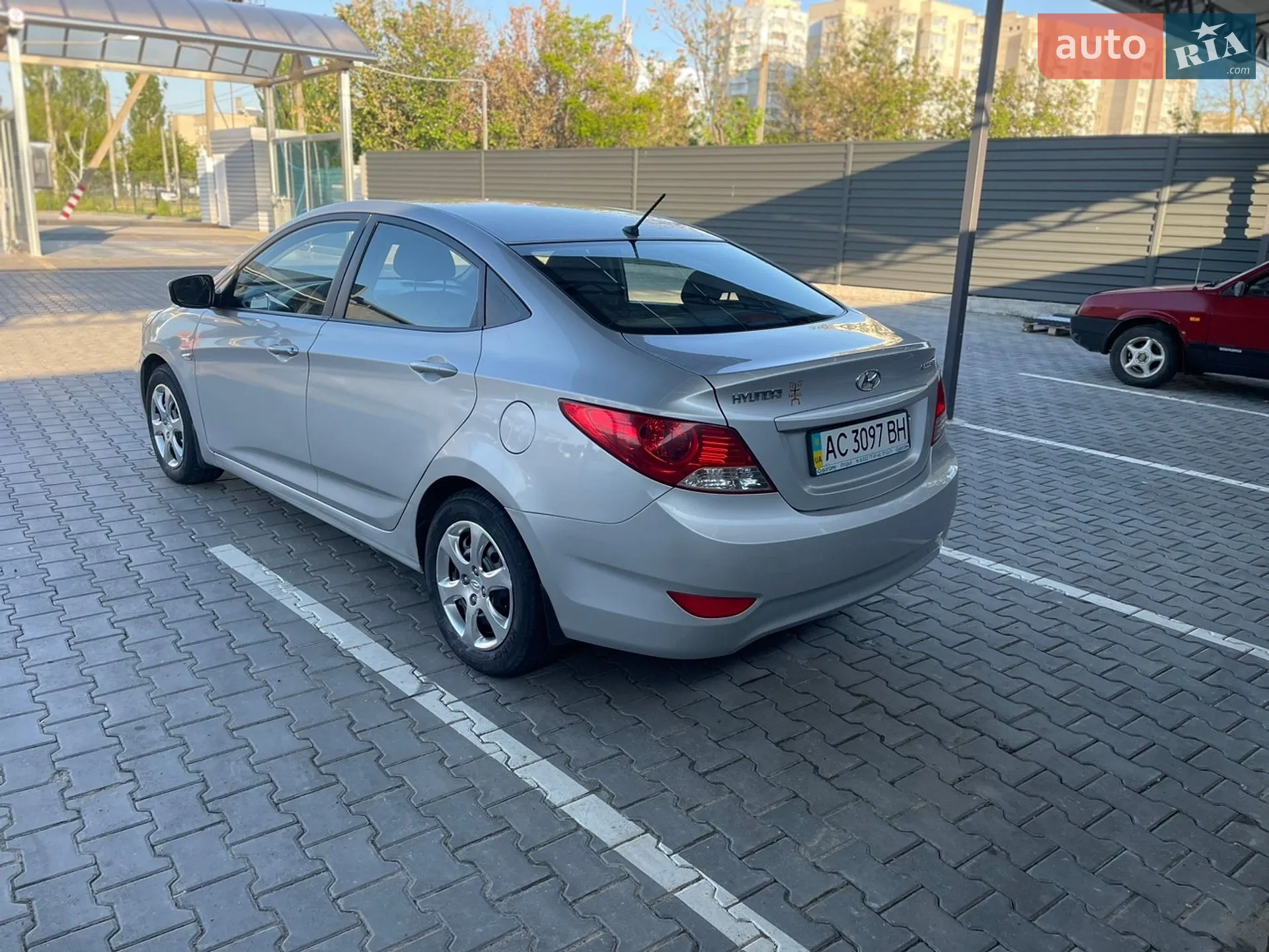 2013 Hyundai Accent - мініатюра 9